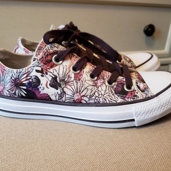 Converse flower and skull size 5 - Picture 2 of 8